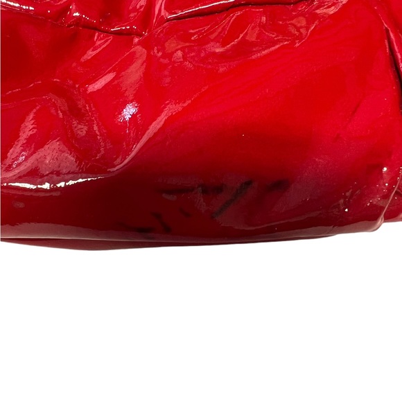 VTG PRADA Red Patent Leather Shoulder Quilted Puffer Bag Purse Wet Look be - Picture 10 of 11